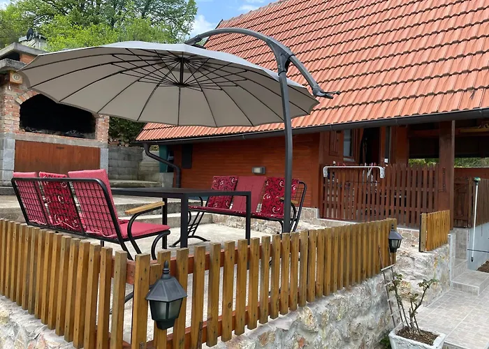 Nemo Semesterbostad Bihać